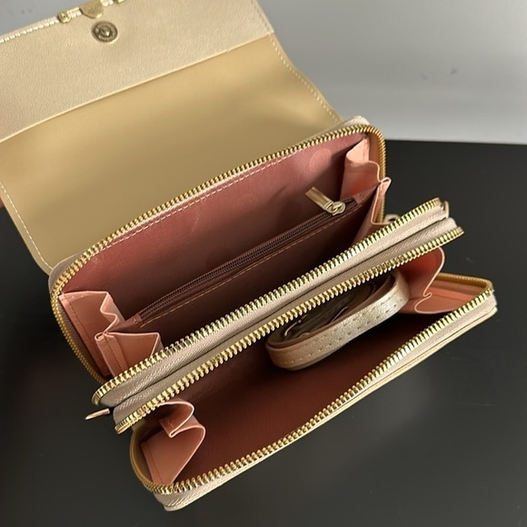 Champagne Clutch - Picture 3 of 6